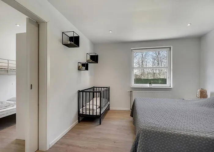 بيت للعطل A House Close To Lego House *